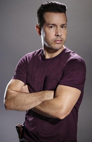 jon-seda_det-antonio-dawson