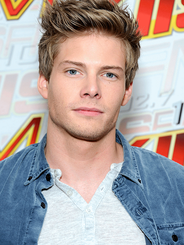 Hunter Parrish.png