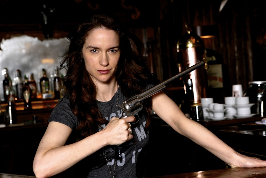 Wynonna Earp – Sezonul 2 / Distributie