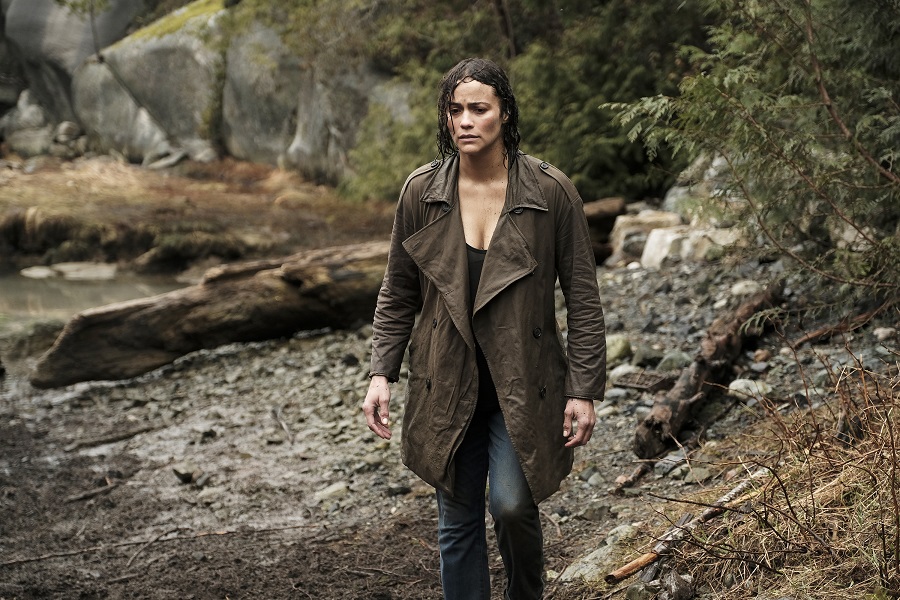 Somewhere Between – 1×01 ‘For One to Live’/ Synopsis / Poze Promotionale