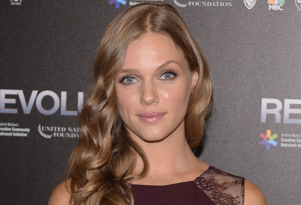 Chicago PD: Sophia Bush out, Tracy Spiridakos in